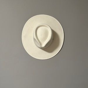 White Contemporary Hat Adjustable